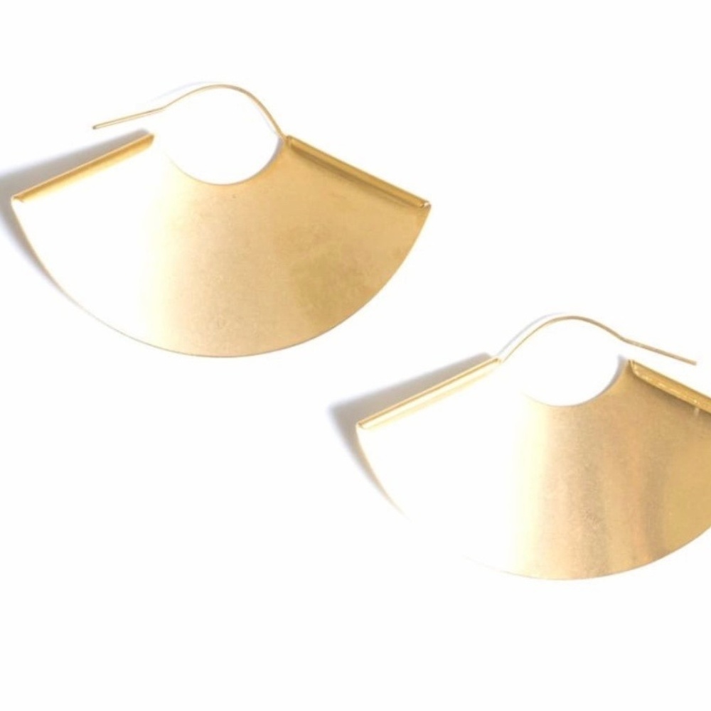 18K Gold Fan Earring